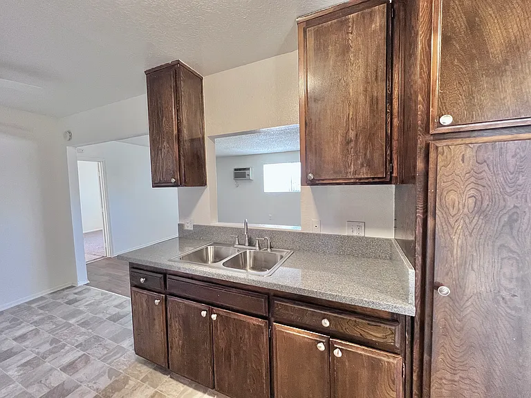8720 Burnet Ave #21 — Photo 9