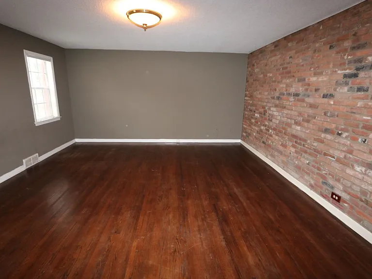 575 S Goodlett St — Photo 12