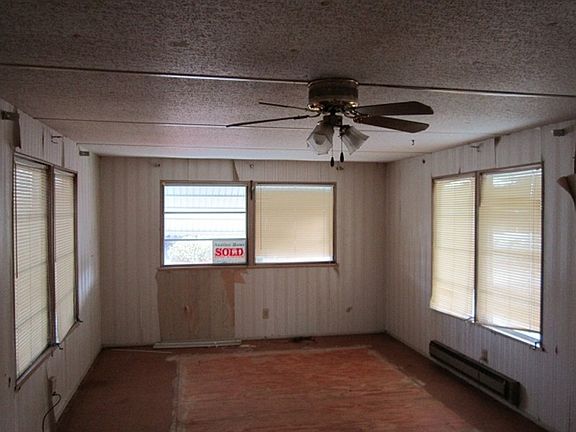 3rd image of 212 Tiel Ave