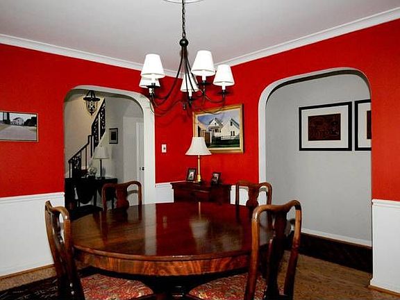 4th image of 7413 Burtonwood Dr