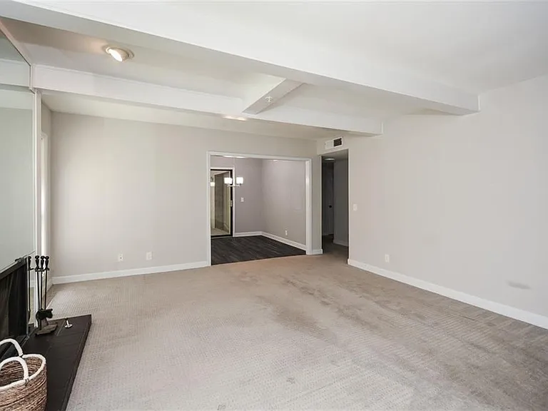 607 Lismore SE — Photo 10