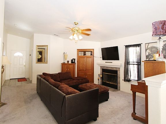 3rd image of 1822 N Duke Dr