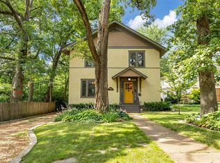 8528 Big Bend Blvd, Saint Louis, MO