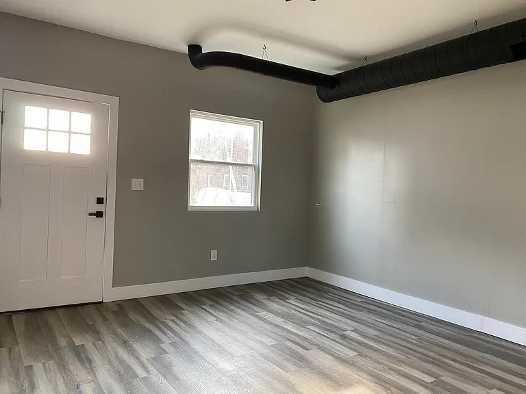 27 1/2 Rodgers Ave #27-1/2 — Photo 8