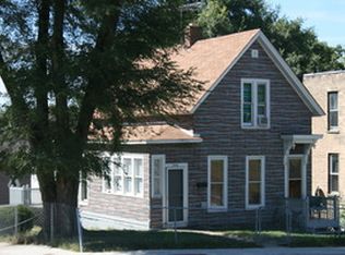 346 Raymond St, Elgin, IL 60120