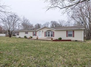 2 S Garden Dr, Fletcher, NC 28732