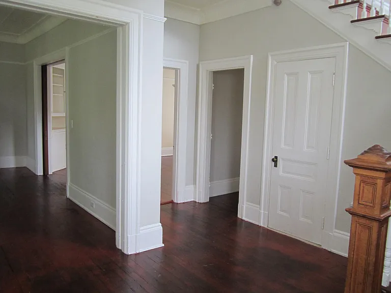 583 Russell Dr — Photo 12