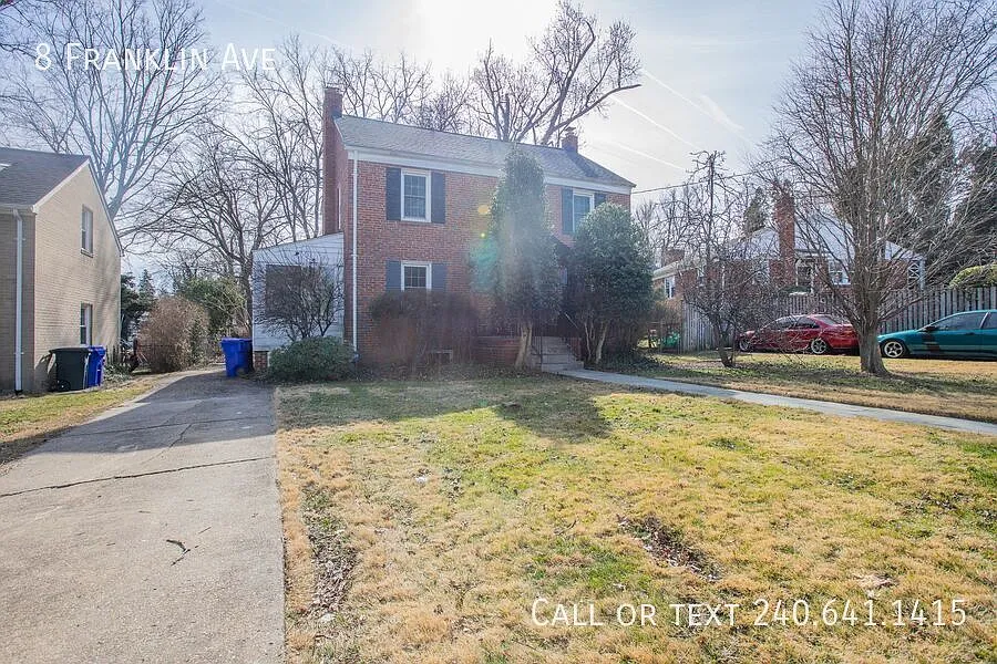 Charming 3 BR/2 BA Single-Family Home in Silver Spring! — Photo 2