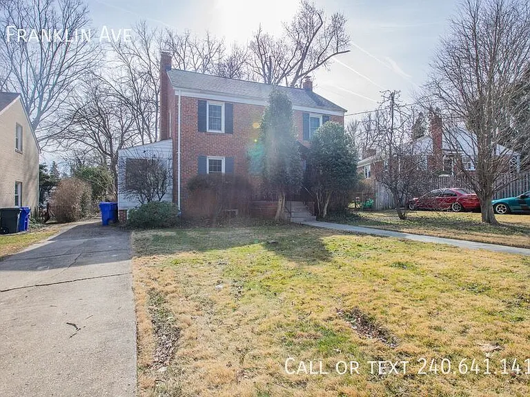 8 Franklin Ave — Photo 2