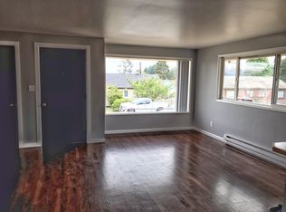 5102 College Ave APT 12, Everett, WA 98203