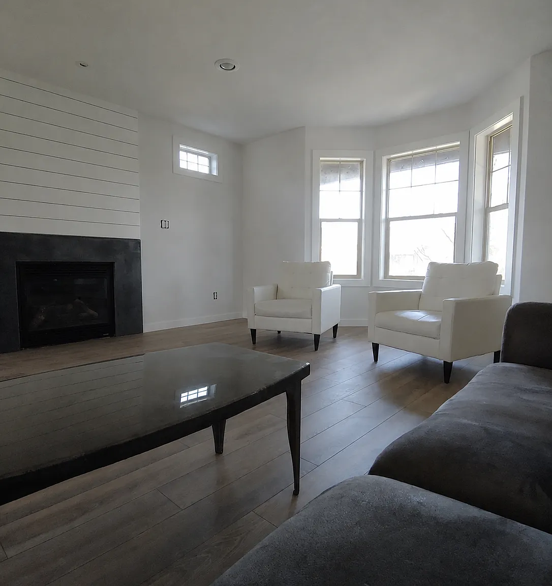 4 bed, 2.5 bath, 1854 sqft, $3,000 — Photo 4