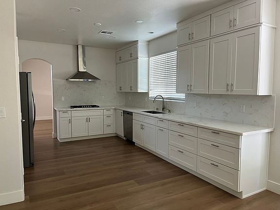 2nd image of 2154 Pescara Ct