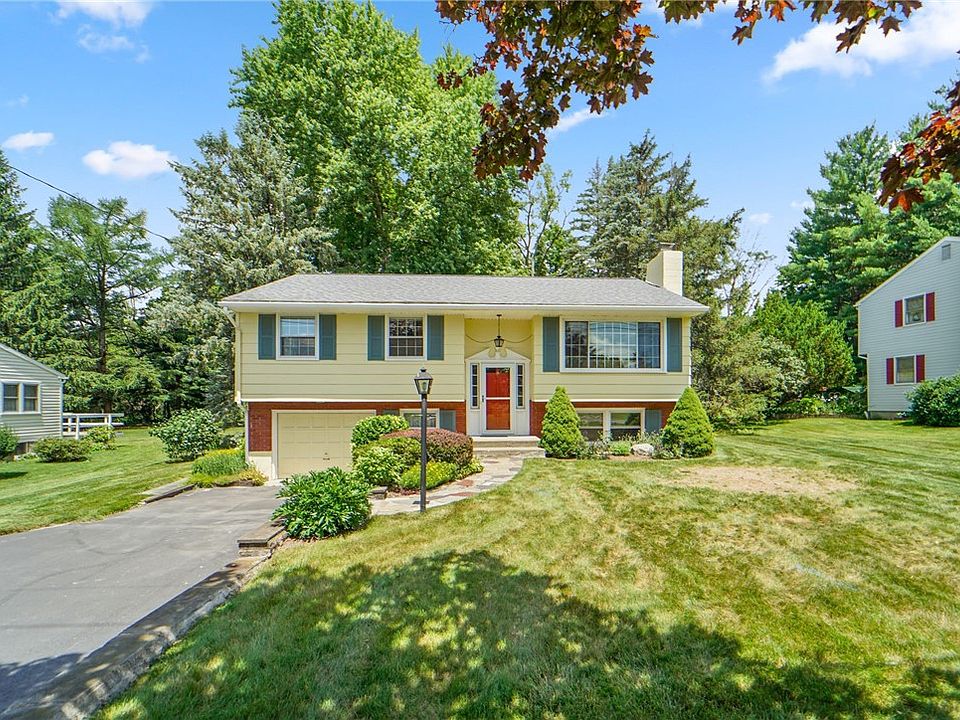 1st image of 410 Winthrop Dr