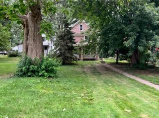 927 Sylvan Ave, Davenport, IA 52803