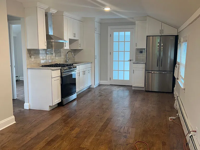 530 W Main St #2 — Photo 4