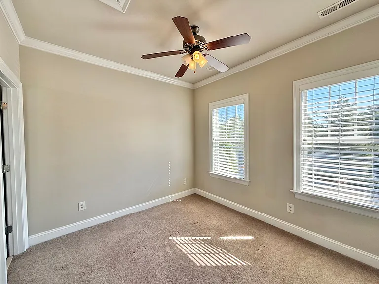 7758 Acc Blvd — Photo 12