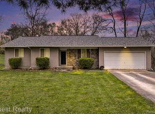 16154 Falk Rd, Holly, MI 48442