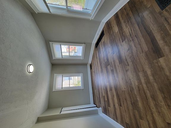 5th image of 3609 Evanston Ave Unit 1