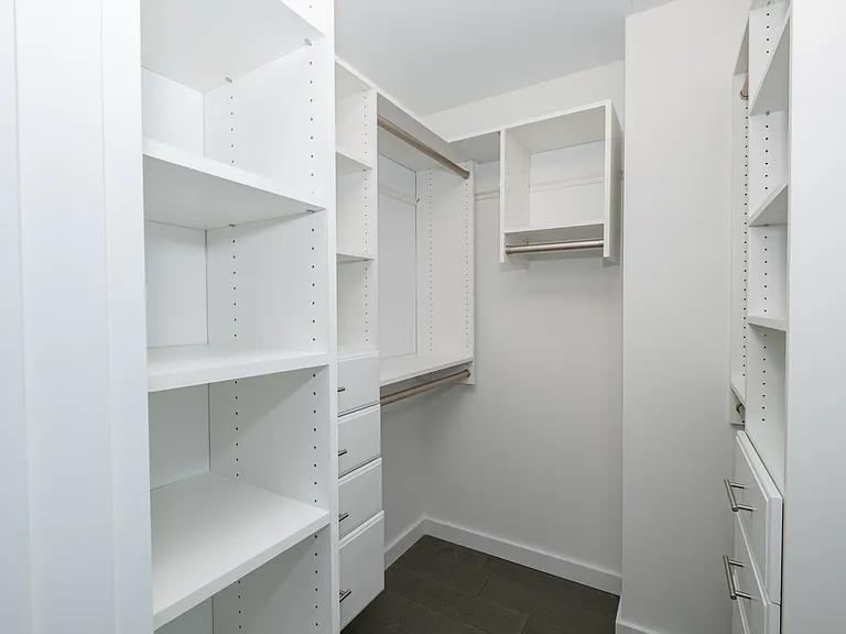 One Park Condos — Photo 50
