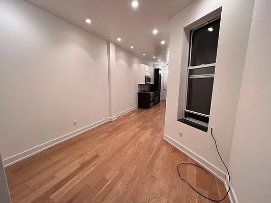 Rented by EXR | media 31