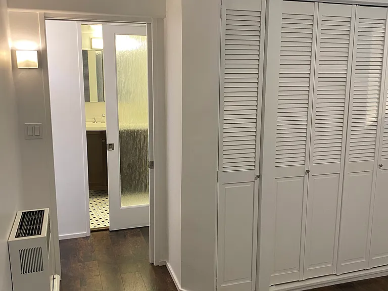 2445 Laurel Pass — Photo 6