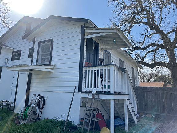 2nd image of 1135 Leona St #3B