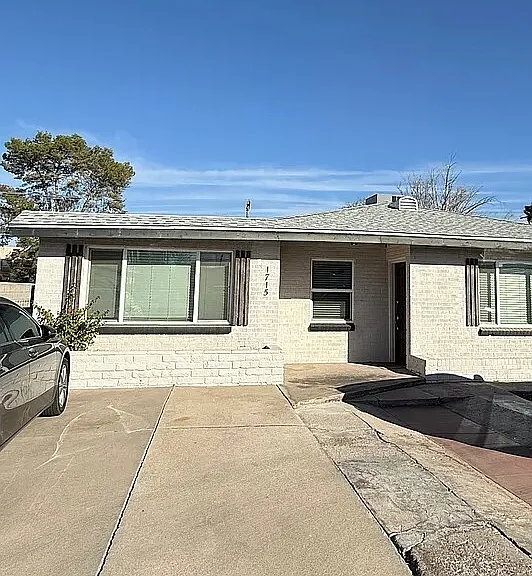 1715 E Miles St — Photo 1