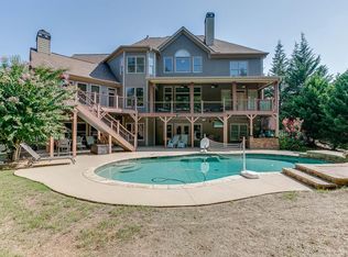 3036 Walking Horse Trl, Buford, GA 30519