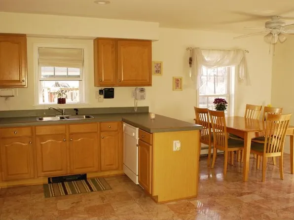 91 Timber Hill Ln, South Fallsburg, NY 12779