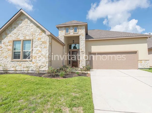 28 Wyndemere Dr, Montgomery, TX 77356
