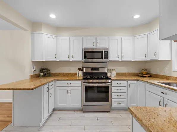 363 Vesta Ct, Ridgewood, NJ 07450