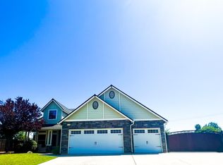 1728 W Bryman St, Hanford, CA 93230