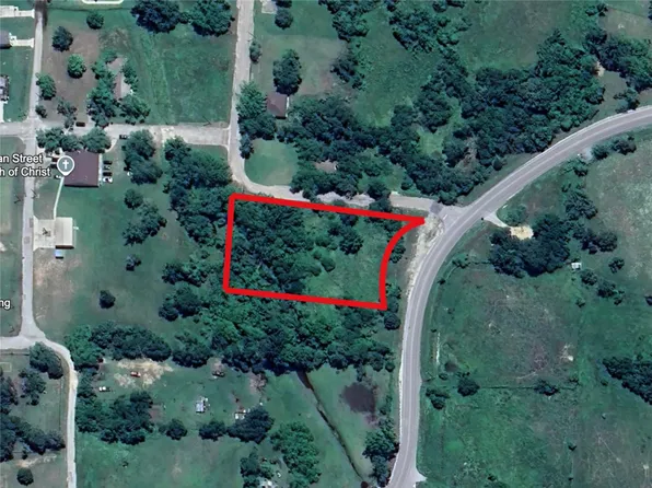 206 W Roberts Ave, Rockdale, TX 76567