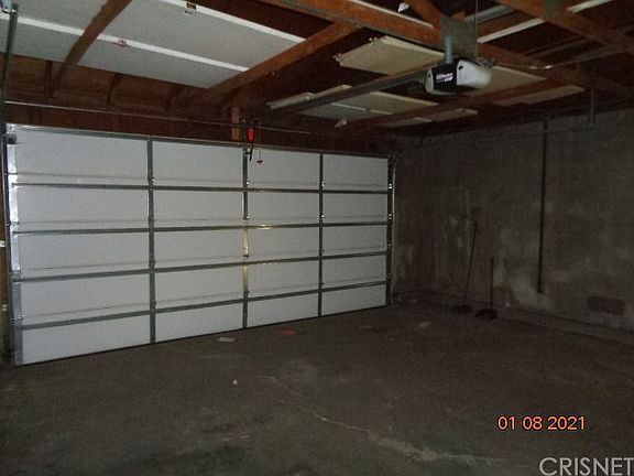 5th image of 1049 W Dover Dr