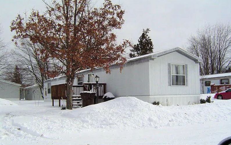 1st image of 1656 Woodcrest Ln #4