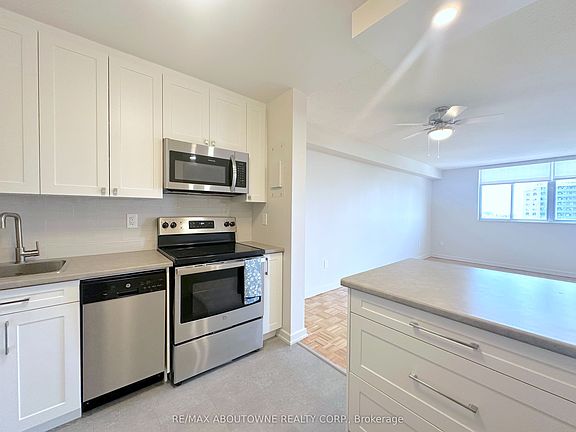 4th image of 30 Denton Ave #1023