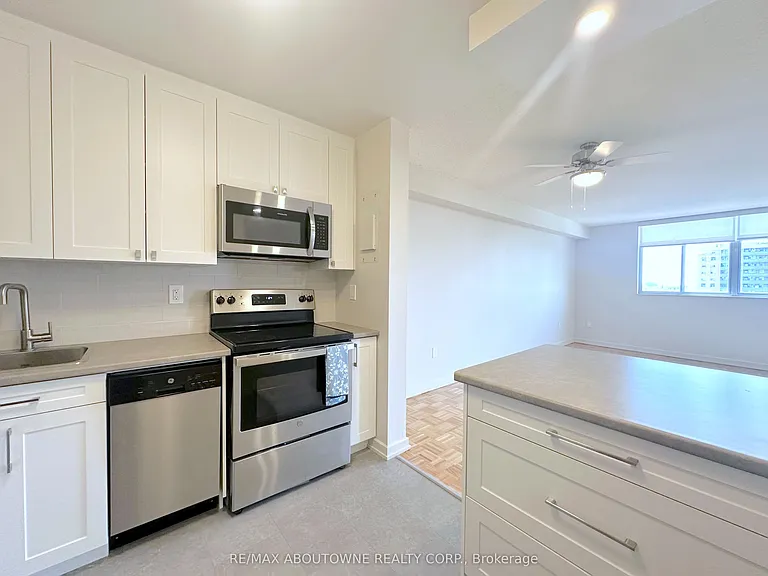 30 Denton Ave #1023 — Photo 4