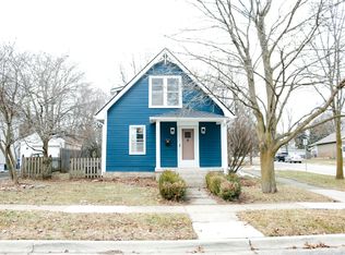 632 Illinois St, Geneva, IL 60134