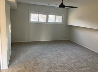 9355 Laurel Ave, Omaha, NE 68134