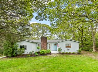 10 Charla Dr, Southampton, NY 11968