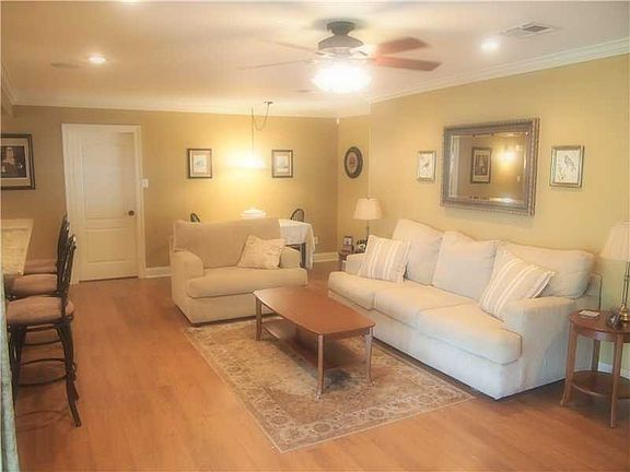 4th image of 621 Rosa Ave