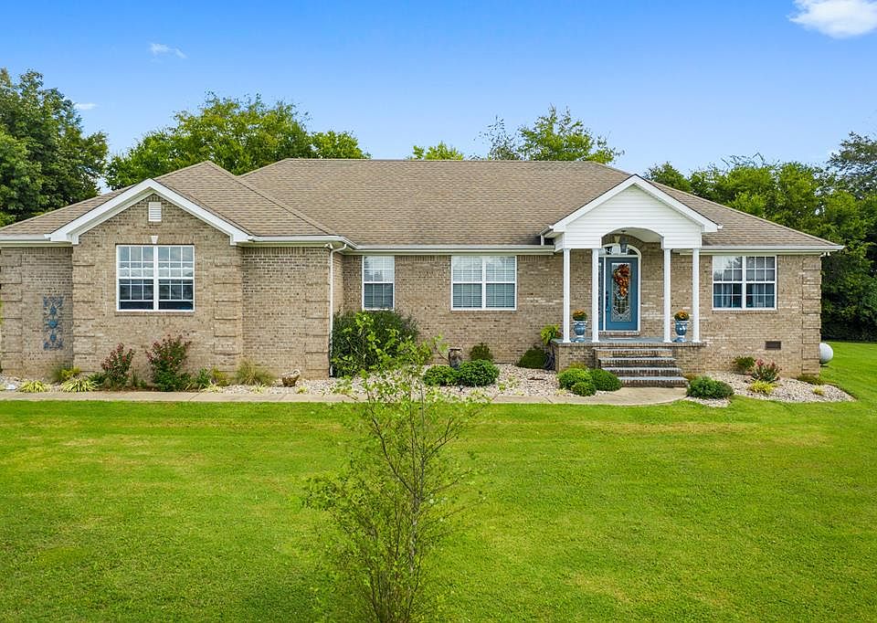 1st image of 226 Megan Ln