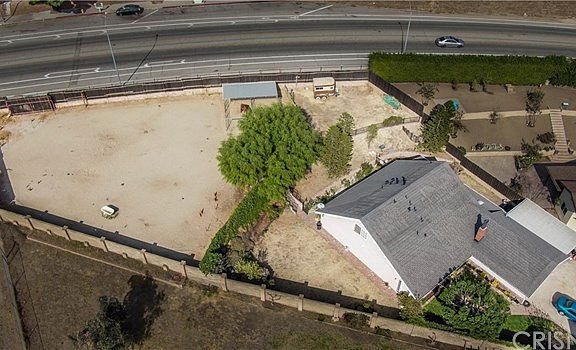 4th image of 13787 De Foe Ave
