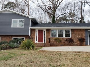 511 SE Maynard Rd, Cary, NC 27511