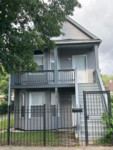 8320 S Kingston Ave, Chicago, IL, 60617