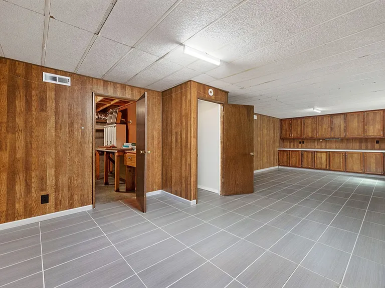 158 Ridgeway Dr — Photo 17