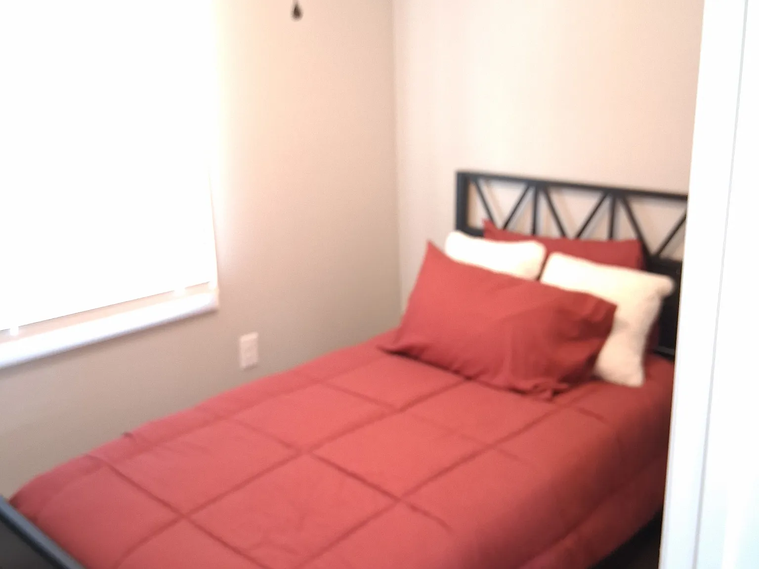 3 bed, 1000 sqft, $1,800 — Photo 3