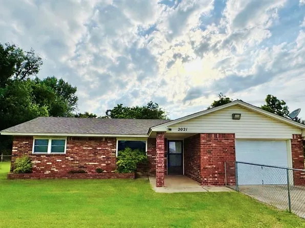 2021 N Draper Ave, Nicoma Park, OK 73020