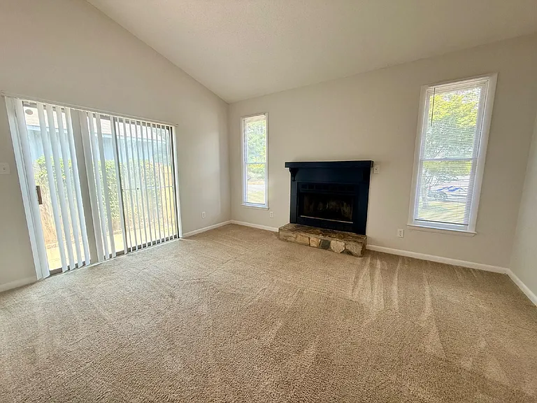 6868 Candlewood Dr — Photo 4