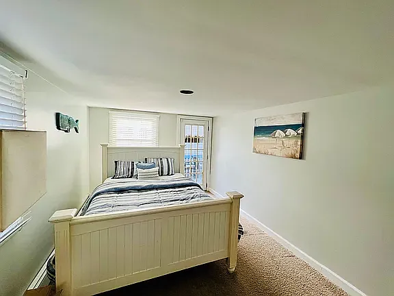 22 Beach St — Photo 14
